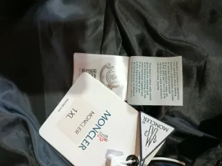 Cortavientos Moncler con capucha XL