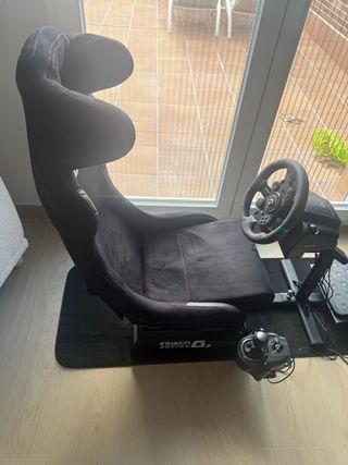 Volante Logitech PS5 y Silla Gaming