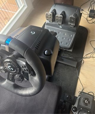 Volante Logitech PS5 y Silla Gaming