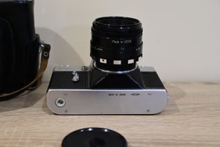 Cámara Zenit E + Objetivo Helios 44-2