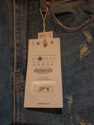 Pantalón vaquero mujer desgastado