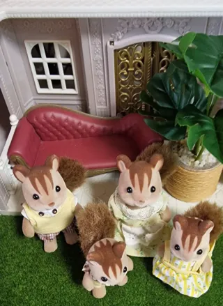 Familia Ardilla Sylvanian Families