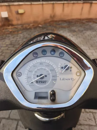 Piaggio Liberty 125 (2016)-9.270 km- ITV 2027