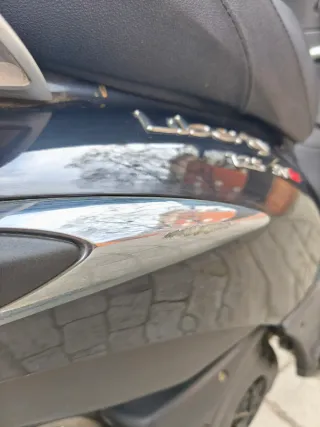 Piaggio Liberty 125 (2016)-9.270 km- ITV 2027