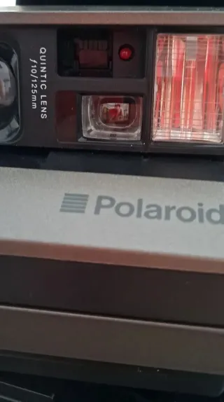 Cámara Polaroid Instantánea Lente Quintic f/10 125