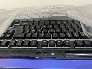 Teclado Gaming RGB con alfombrilla y ratón