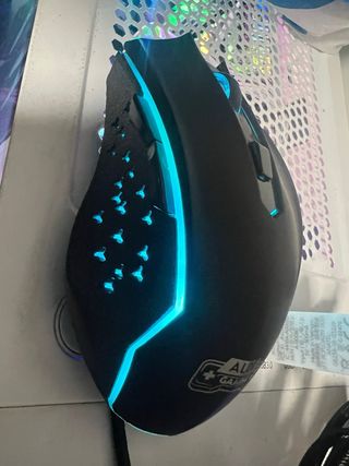 Teclado Gaming RGB con alfombrilla y ratón