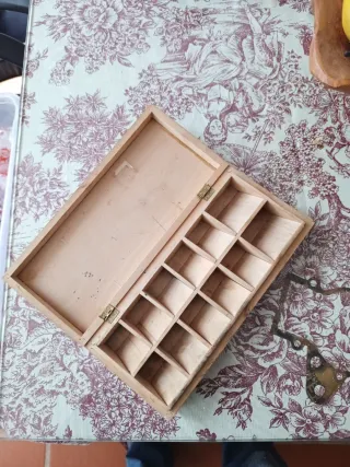 Caja de madera para sellos Sabadell