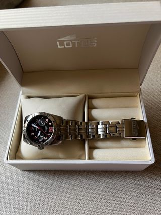 Reloj Lotus Plata y Negro