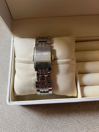 Reloj Lotus Plata y Negro