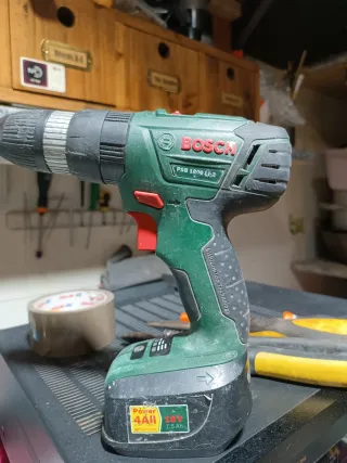 Atornillador Bosch PSB 1800 Li-2 no tiene maleta