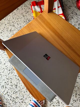 Microsoft Surface Laptop 2 Gris