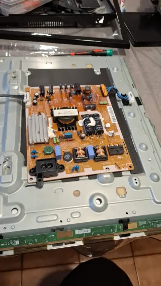 Ricambi TV Samsung 32 pollici Ue32f5000