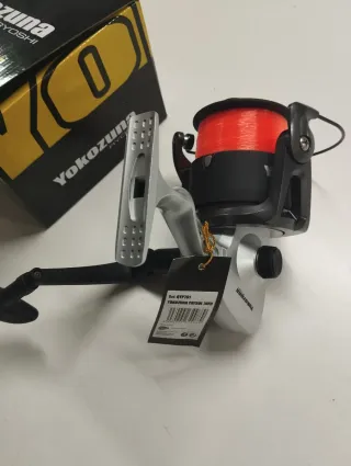 Carrete de pesca naranja