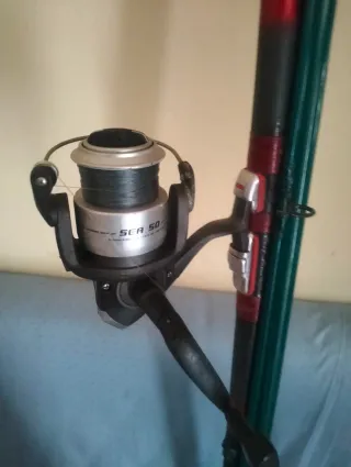 Caña de pescar con carrete