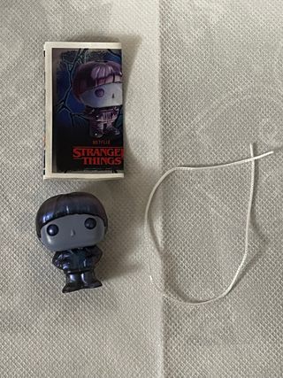 24 Funko Kinder Joy Stranger Things