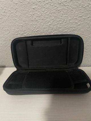 Nintendo Switch azul y rojo