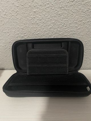 Nintendo Switch azul y rojo