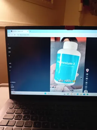 Sudadera y regalo 2 prendas