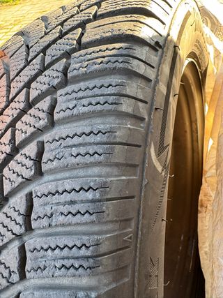 Gomme invernali con cerchi e copricerchi VW