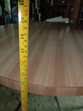 Mesa camilla con falda de terciopelo