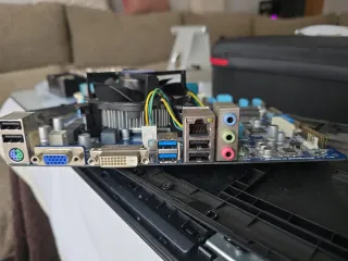 Placa Base Gigabyte i5 3350P + 8Gb RAM