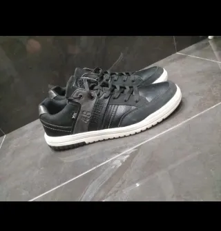 Zapatillas deportivas negras