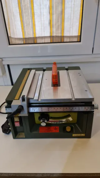 Sierra de mesa Proxxon FET NUEVA