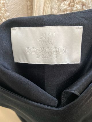 Vestido asimétrico de seda negro