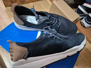 Zapatillas nauticas Azul y  Marrones