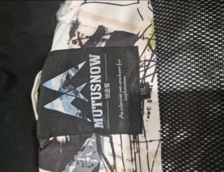 Conjunto Casaco e Calças Neve Mutusnow Novo.