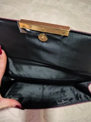 Bolso de mano Guess morado