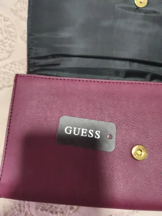 Bolso de mano Guess morado