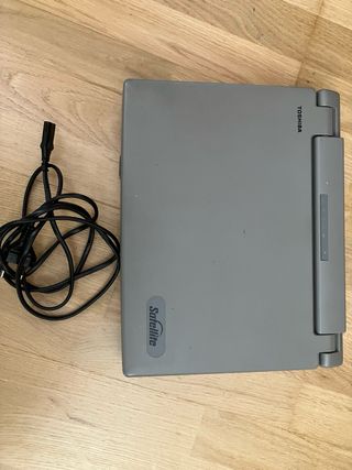 Toshiba Satellite 210CS Pentium Laptop