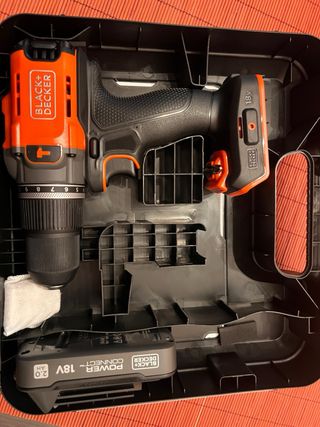 Taladro Percutor Black+Decker 18V 2.0Ah a estrenar
