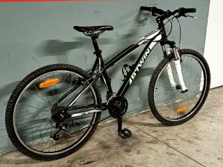 Bicicleta B'TWIN MTB Negra
