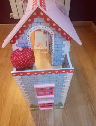 Casa de Muñecas de Madera