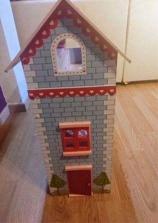 Casa de Muñecas de Madera