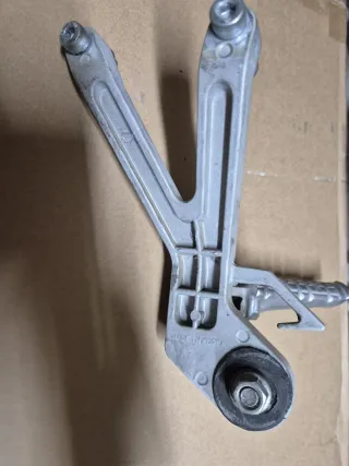 Estribera Escape Hyosung