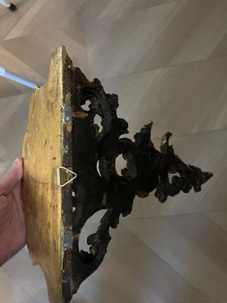 Piccolo tavolino da parete dorato