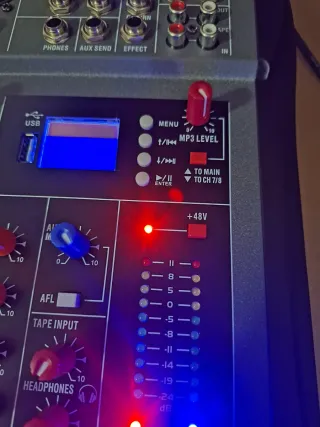 Mesa de Mistura NXG GX8 8 Canais c/ USB