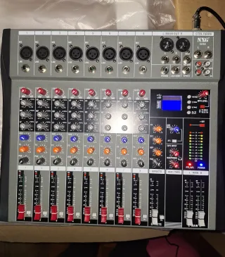 Mesa de Mistura NXG GX8 8 Canais c/ USB