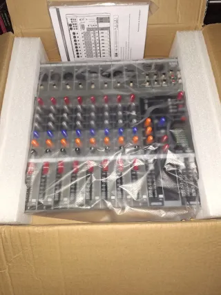 Mesa de Mistura NXG GX8 8 Canais c/ USB