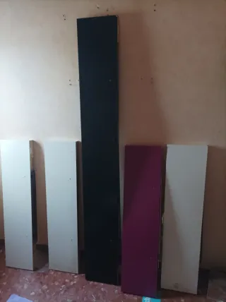 Urge. 5 Estanterías Lack Ikea Madera