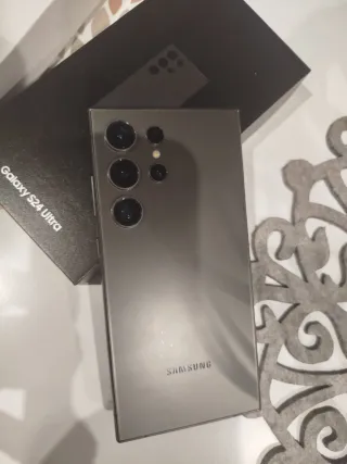 Samsung S24 Ultra 512GB + Galaxy Watch 7 44mm