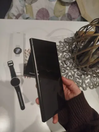 Samsung S24 Ultra 512GB + Galaxy Watch 7 44mm