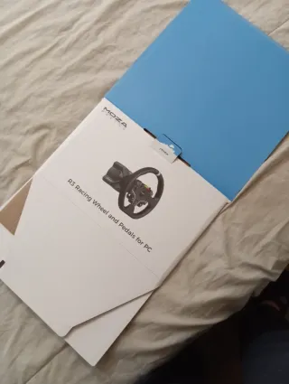 Moza R3 Base + Volante F1 y volante normal