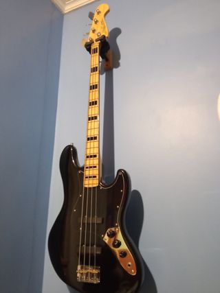 Bajo J&D Vintage 1975 + EMG set.