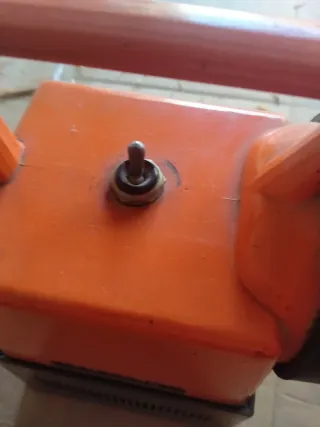 Lámpara antigua naranja y gris