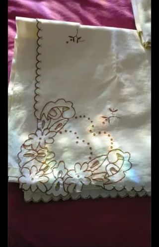 Juego 2 sábanas bordadas, cama 135